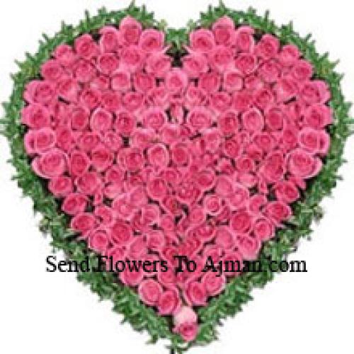 100 Heart Shaped Pink Roses