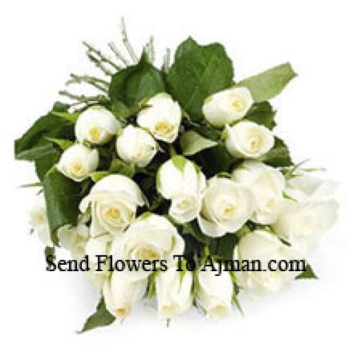 24 Charming White Roses